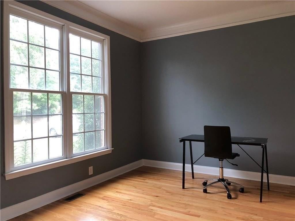 1917 Barrett Knoll Cir Nw - Photo 4 of 35