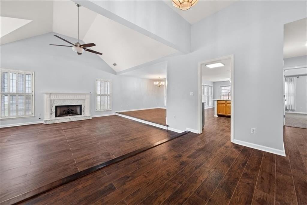 190 Glen Holly Dr - Photo 4 of 32