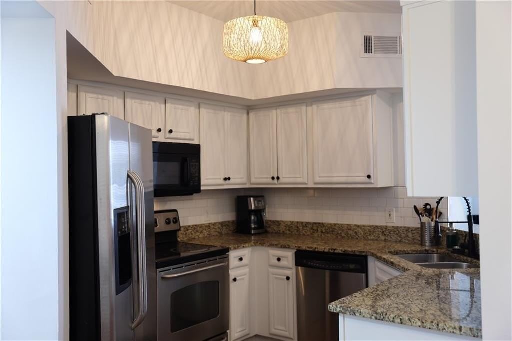 200 Renaissance Pkwy Ne #306 - Photo 2 of 15