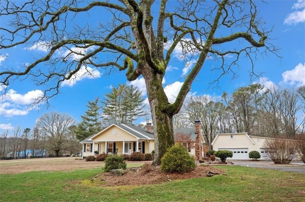 14605 Cogburn Rd - Photo 4 of 50