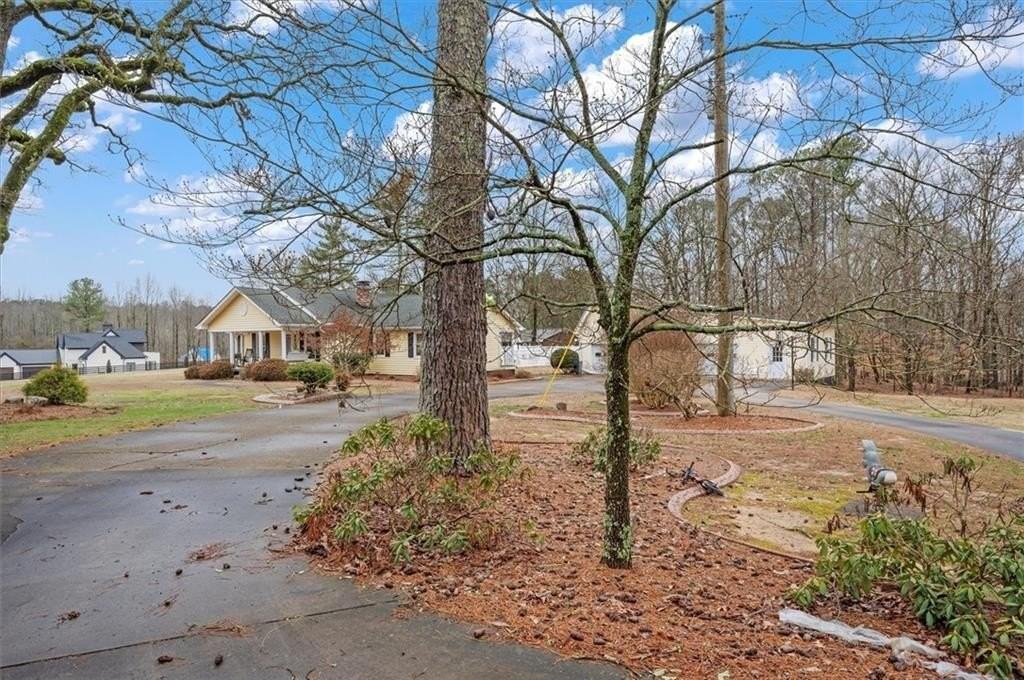 14605 Cogburn Rd - Photo 5 of 50