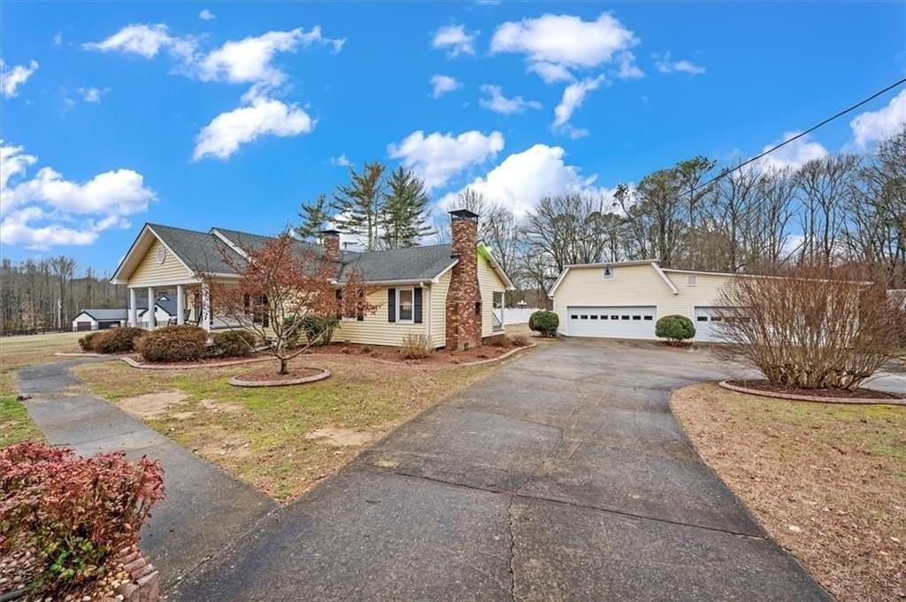 14605 Cogburn Rd - Photo 6 of 50