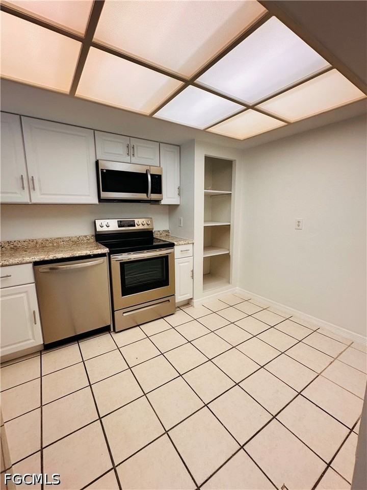 4920 Vincennes Ct #103 - Photo 3 of 12