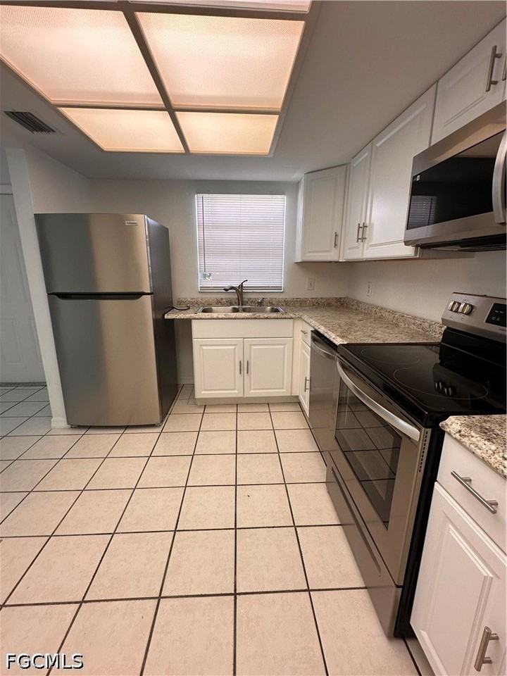 4920 Vincennes Ct #103 - Photo 4 of 12