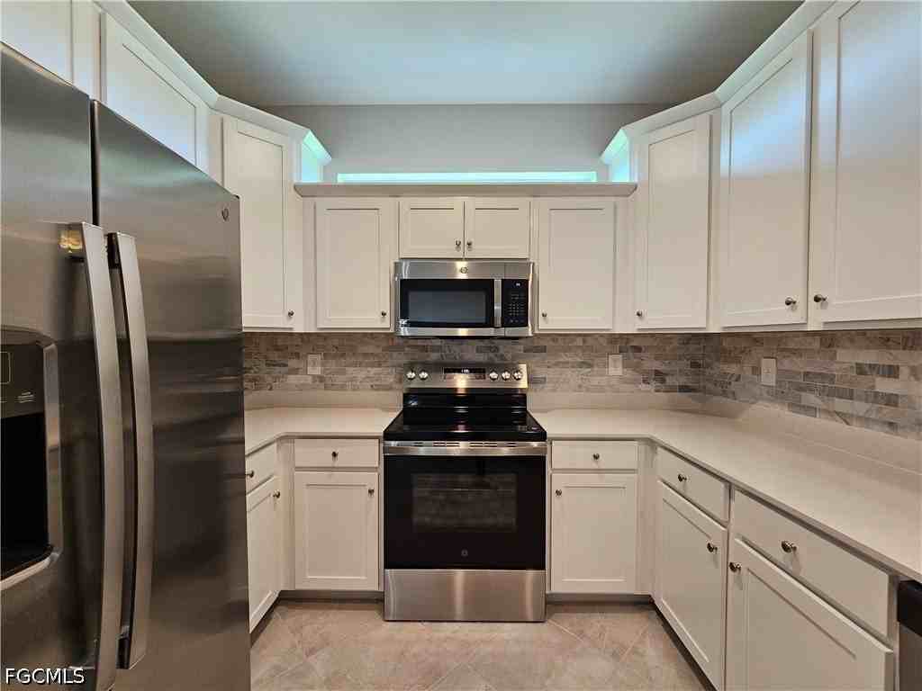 20501 Hazelnut Ct S - Photo 6 of 30