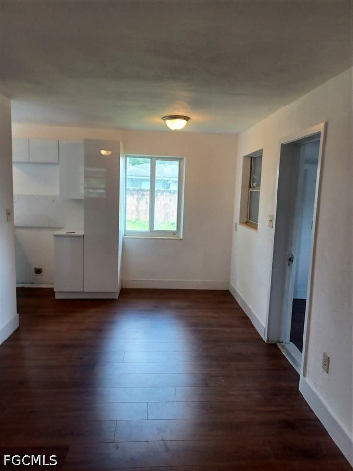 1629 Pawnee St - Photo 4 of 14