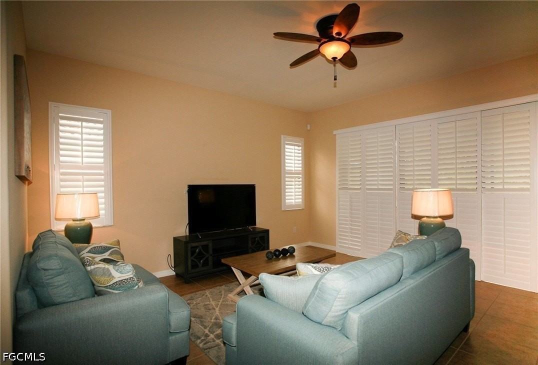 11070 Esteban Dr - Photo 2 of 29