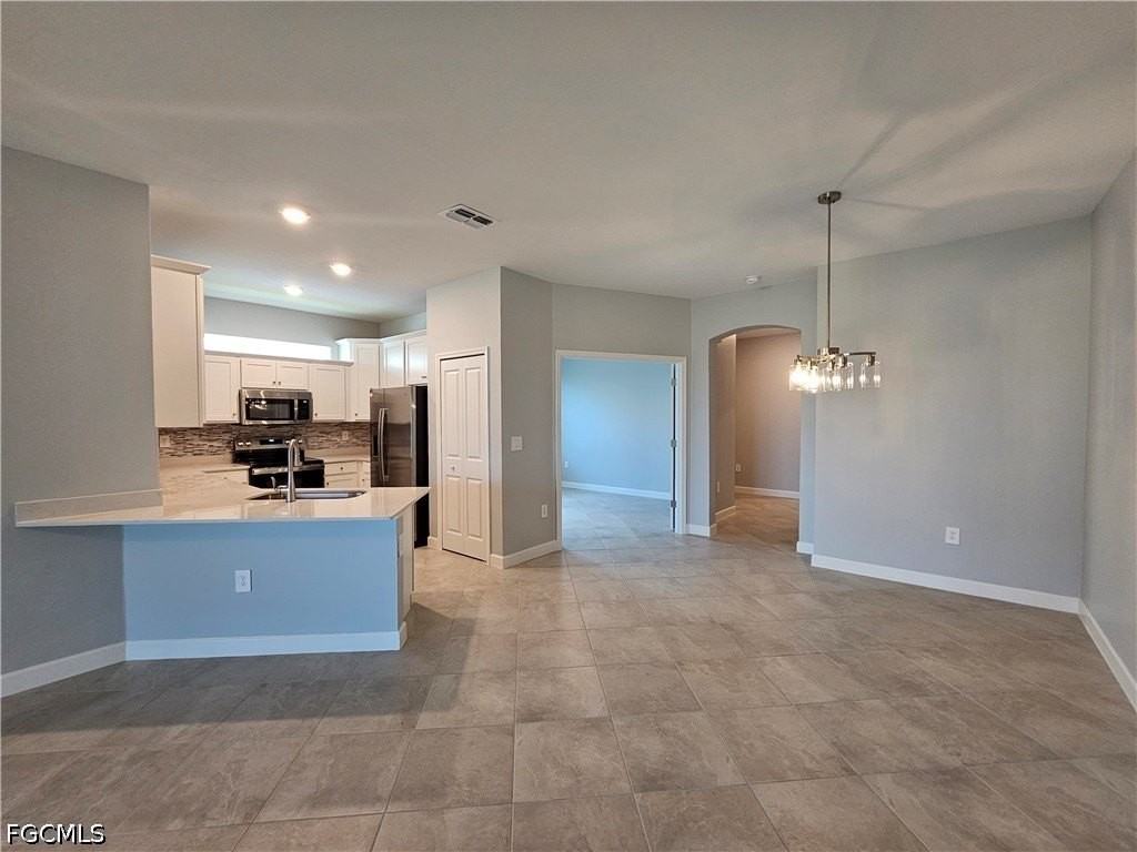 20503 Hazelnut Ct S - Photo 4 of 30