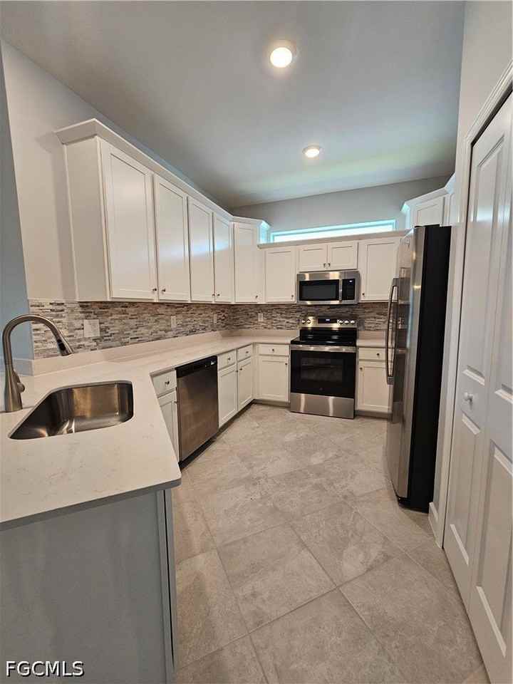 20503 Hazelnut Ct S - Photo 6 of 30