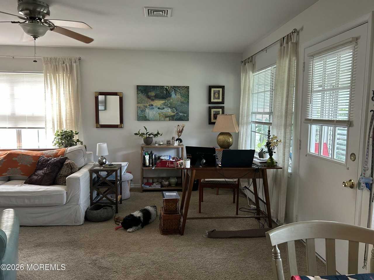 1211D Shetland Dr - Photo 2 of 10