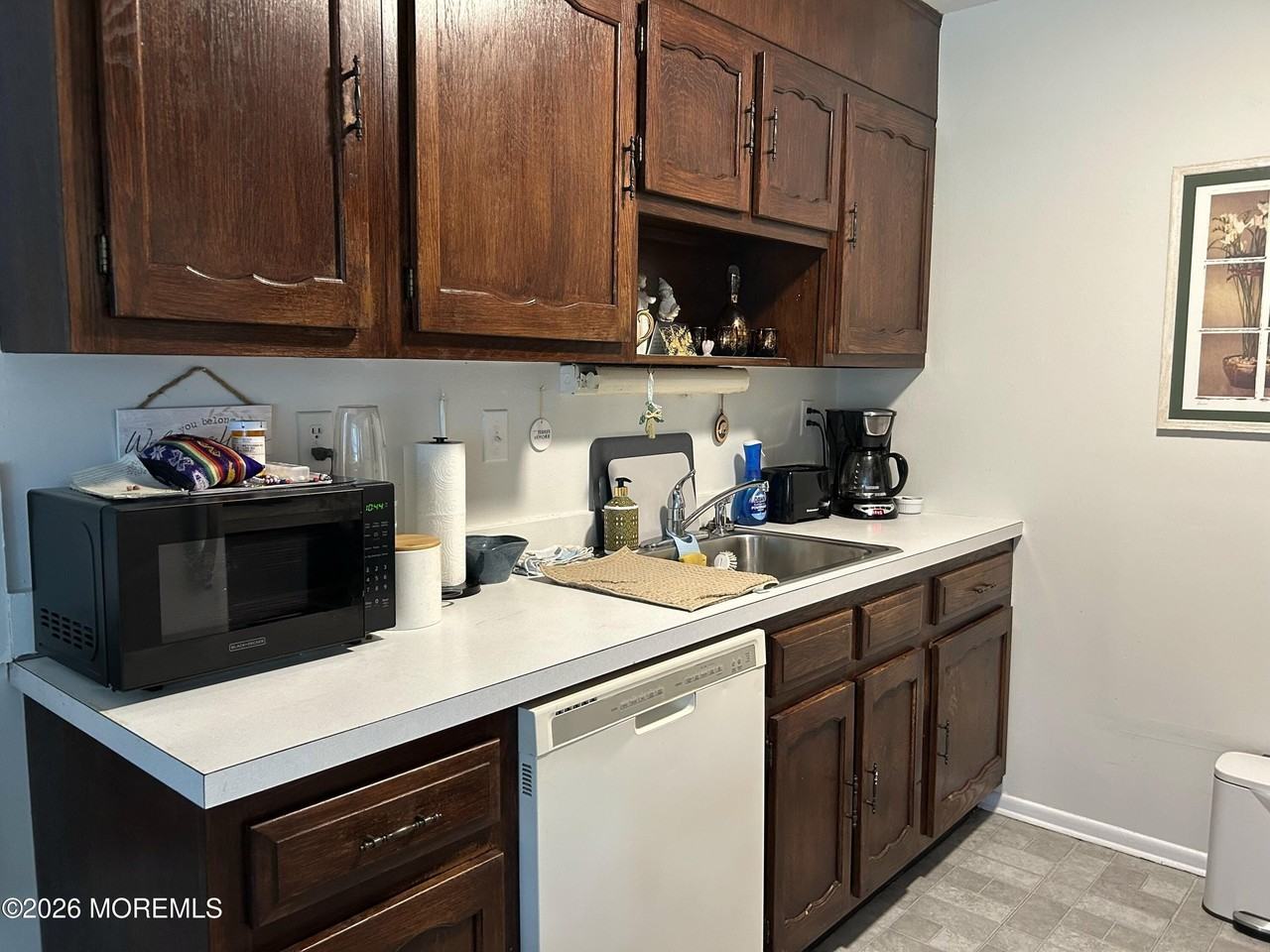 1211D Shetland Dr - Photo 7 of 10