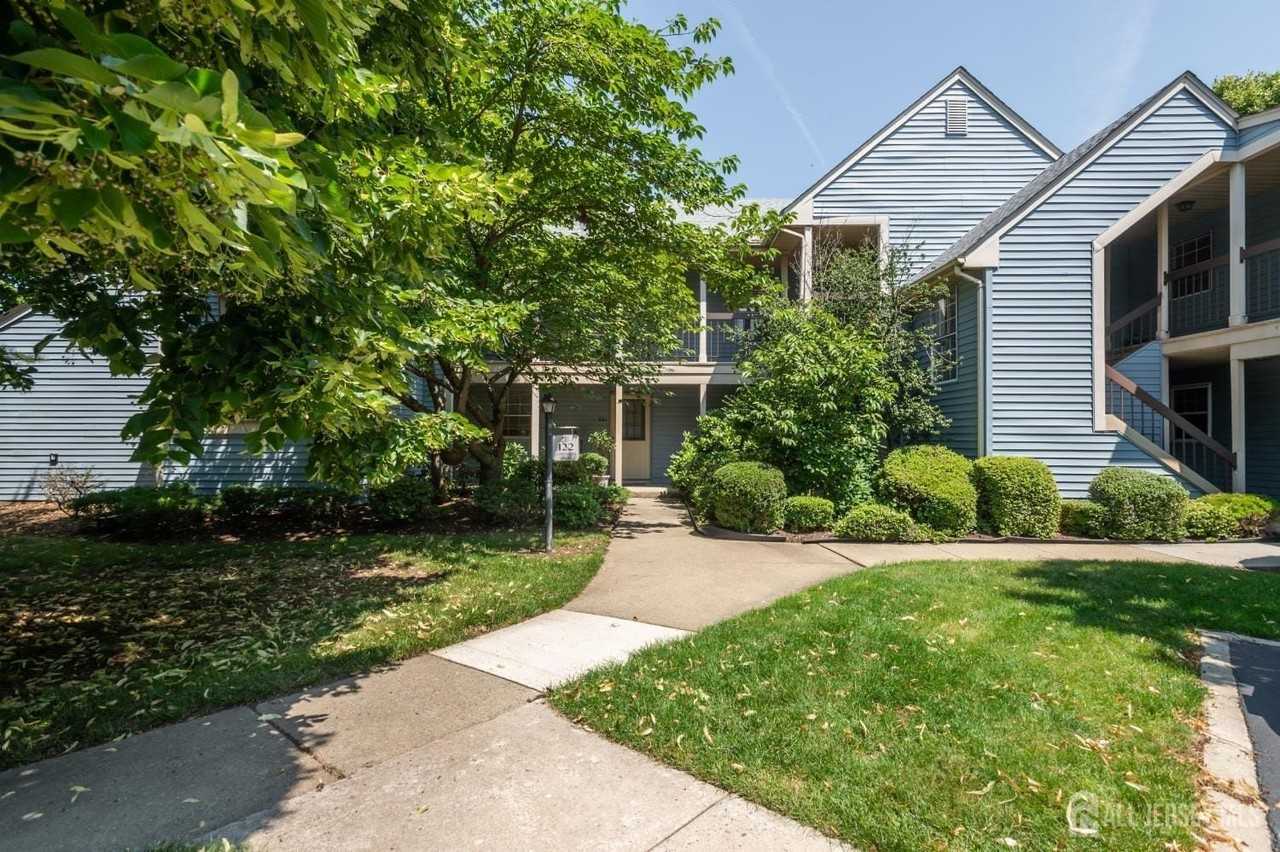 122-F Concordia Cir - Photo 2 of 23