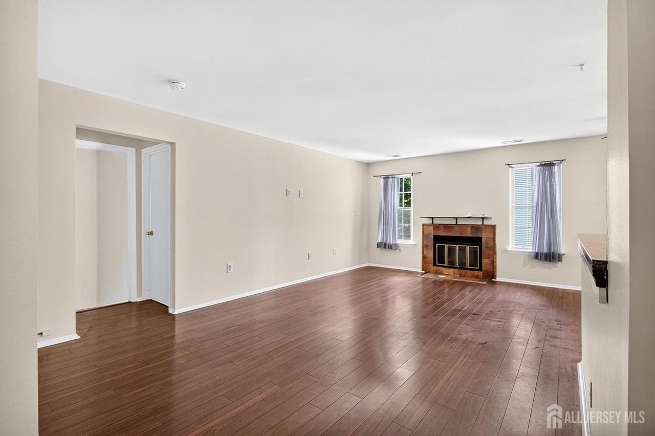 3252 Cypress Ct - Photo 7 of 17