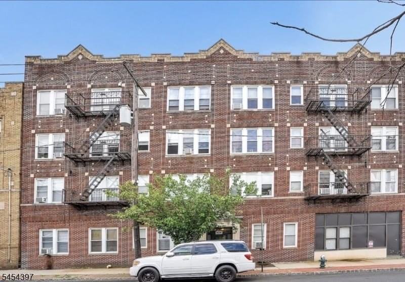 99 1A Pine St - Photo 7 of 10