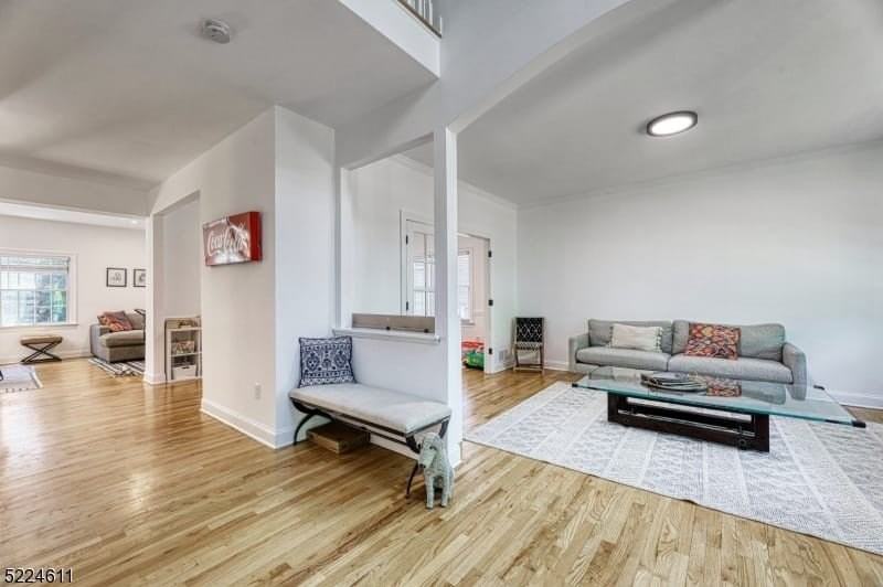 204 Lorraine Ave - Photo 4 of 18