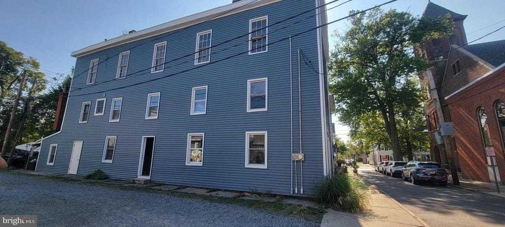 7 W Church St - Photo 4 of 19