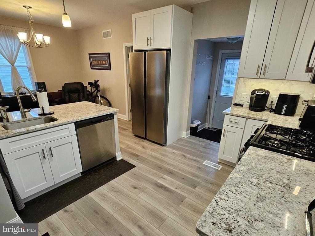 404 W Wayne Ave - Photo 2 of 24
