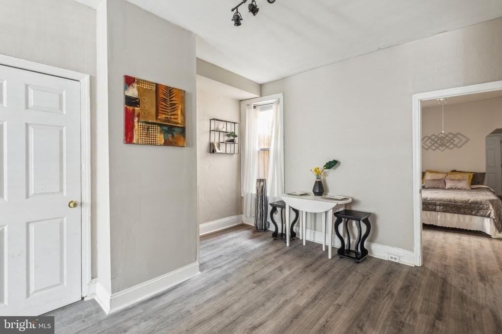 2203 Ellsworth St - Photo 4 of 18