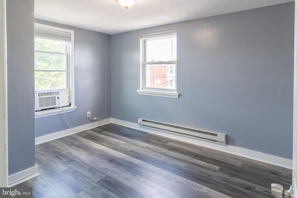 600 E Carver St - Photo 6 of 12