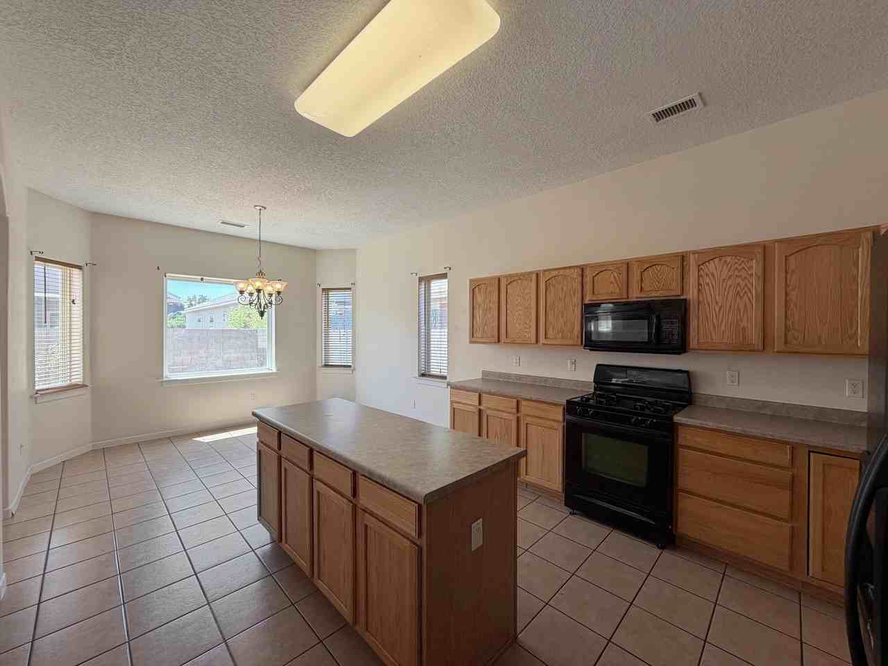 6216 Calle Vizcaya Nw - Photo 7 of 50
