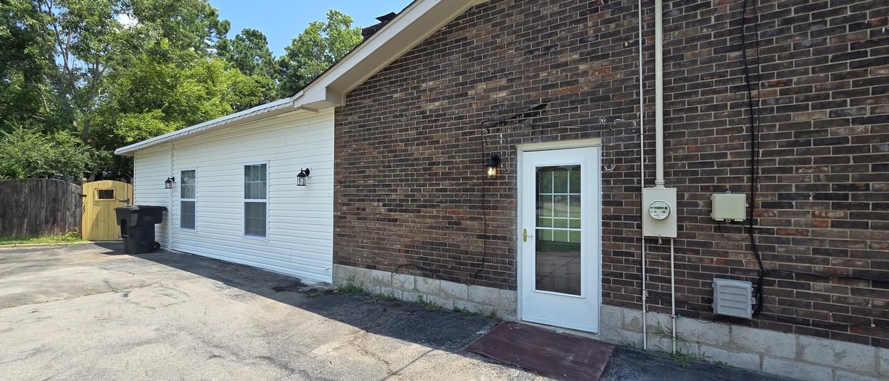 100 Southburn Drive - BUnit B #B - Photo 4 of 12