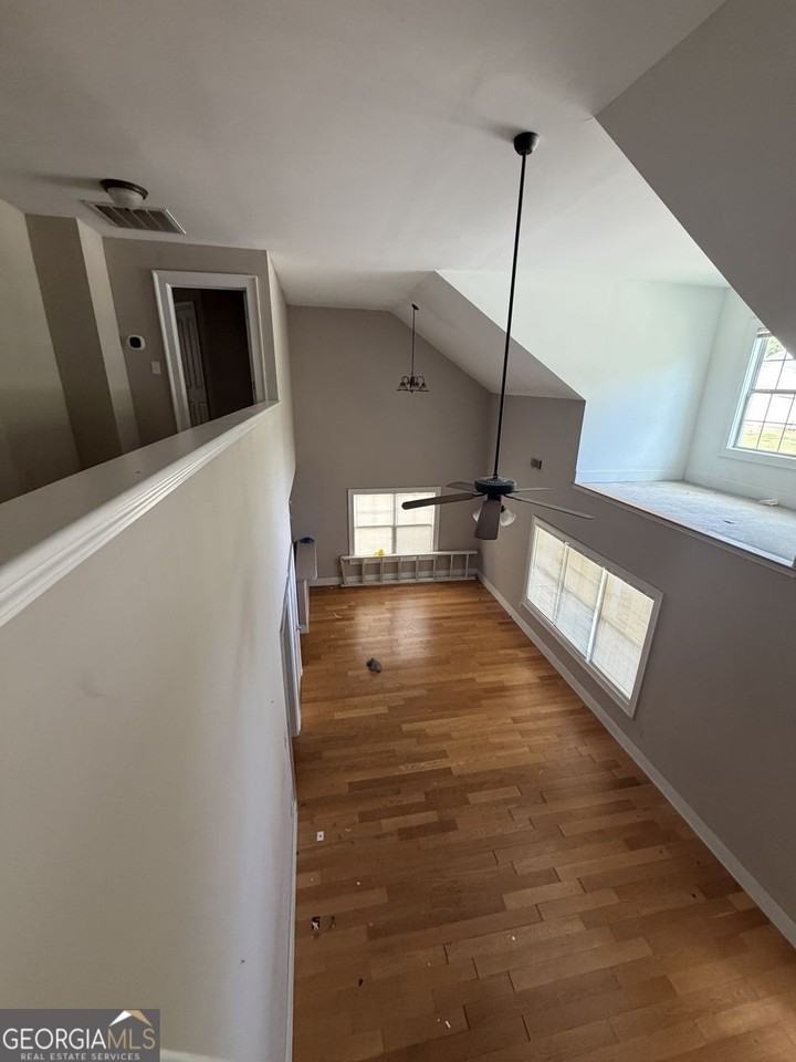 107 E Paces Dr - Photo 2 of 9