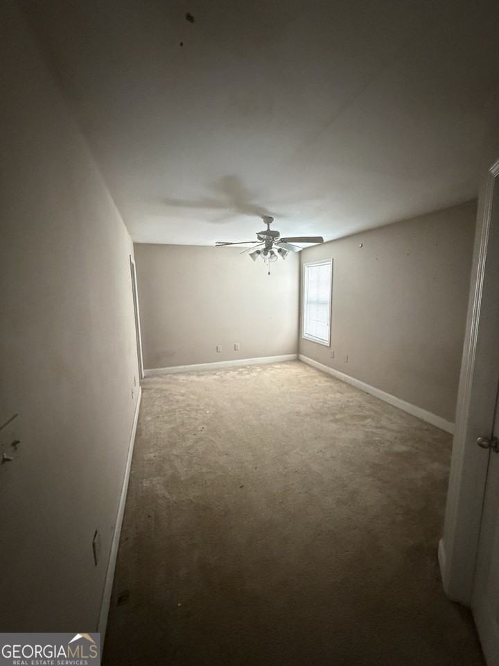 107 E Paces Dr - Photo 4 of 9