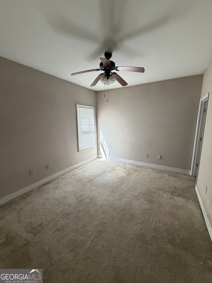 107 E Paces Dr - Photo 7 of 9