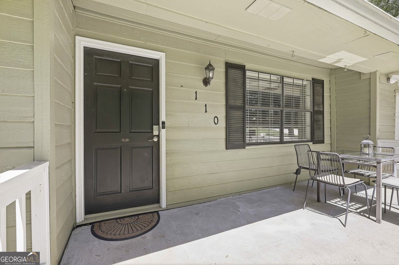 110 Clydesdale Rd - Photo 4 of 23