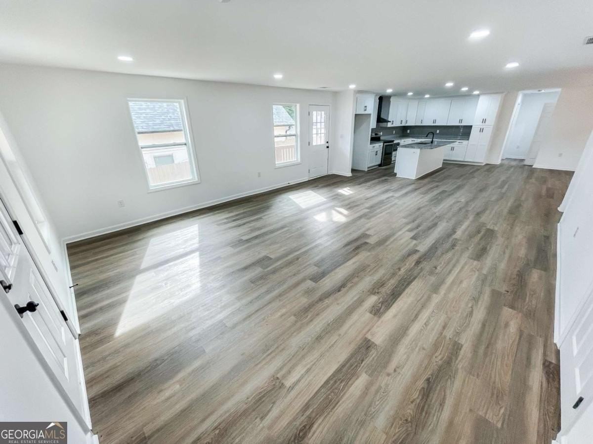 167 Racine St Sw - Photo 4 of 27