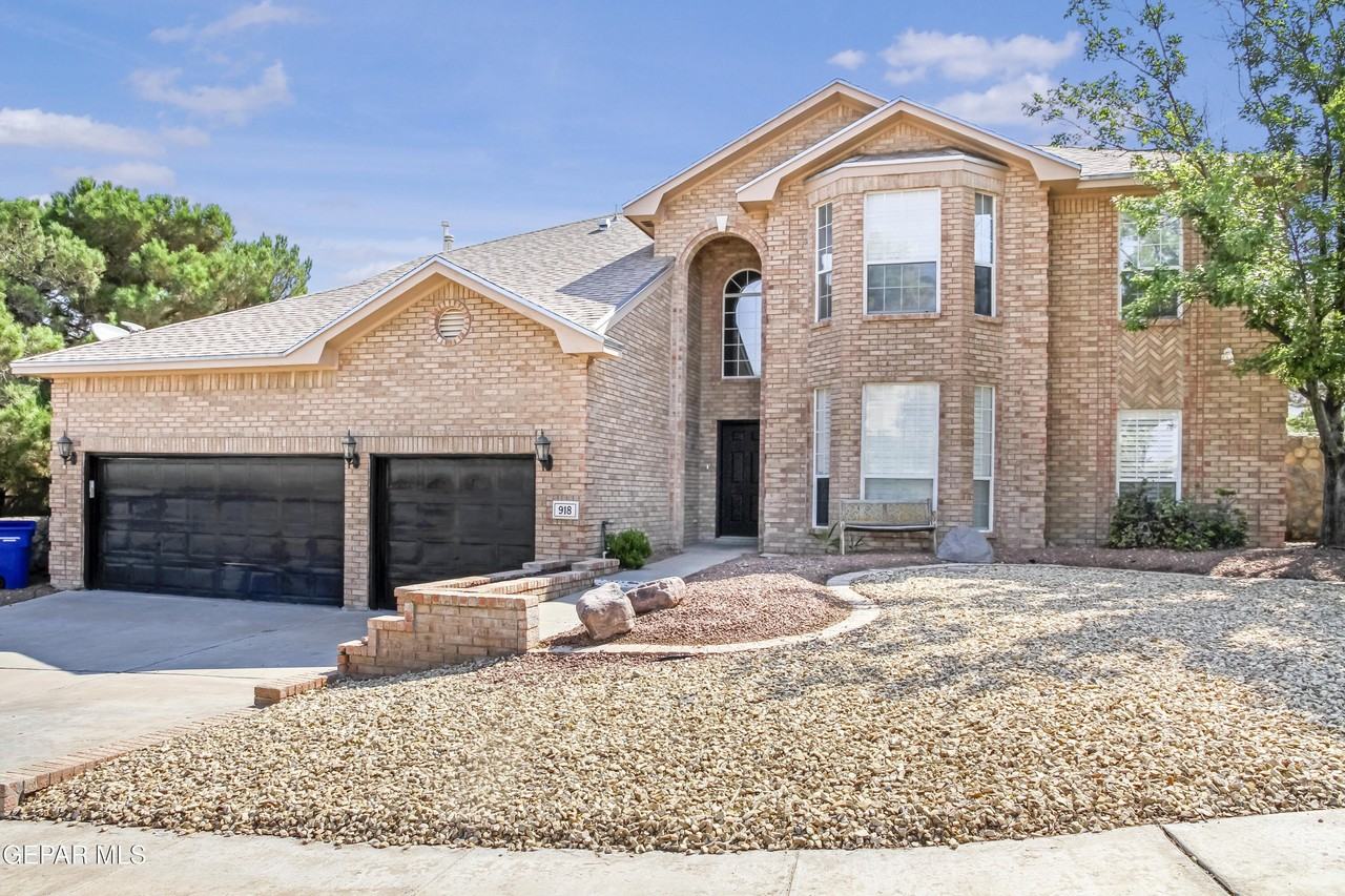 918 Bella Cumbre Dr - Photo 2 of 50