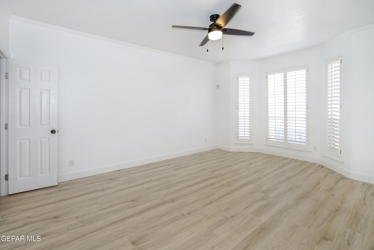 918 Bella Cumbre Dr - Photo 5 of 50