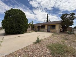 featured image of 4900 Debeers Dr