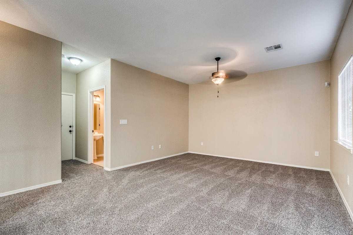 3172 Hidden Valley Dr - Photo 7 of 24