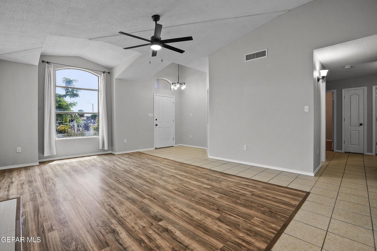 10039 Paloma Dr - Photo 7 of 30