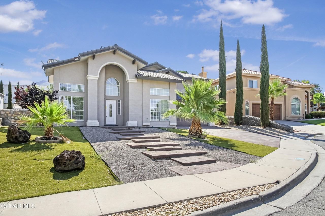 908 Los Pinos Way - Photo 3 of 37