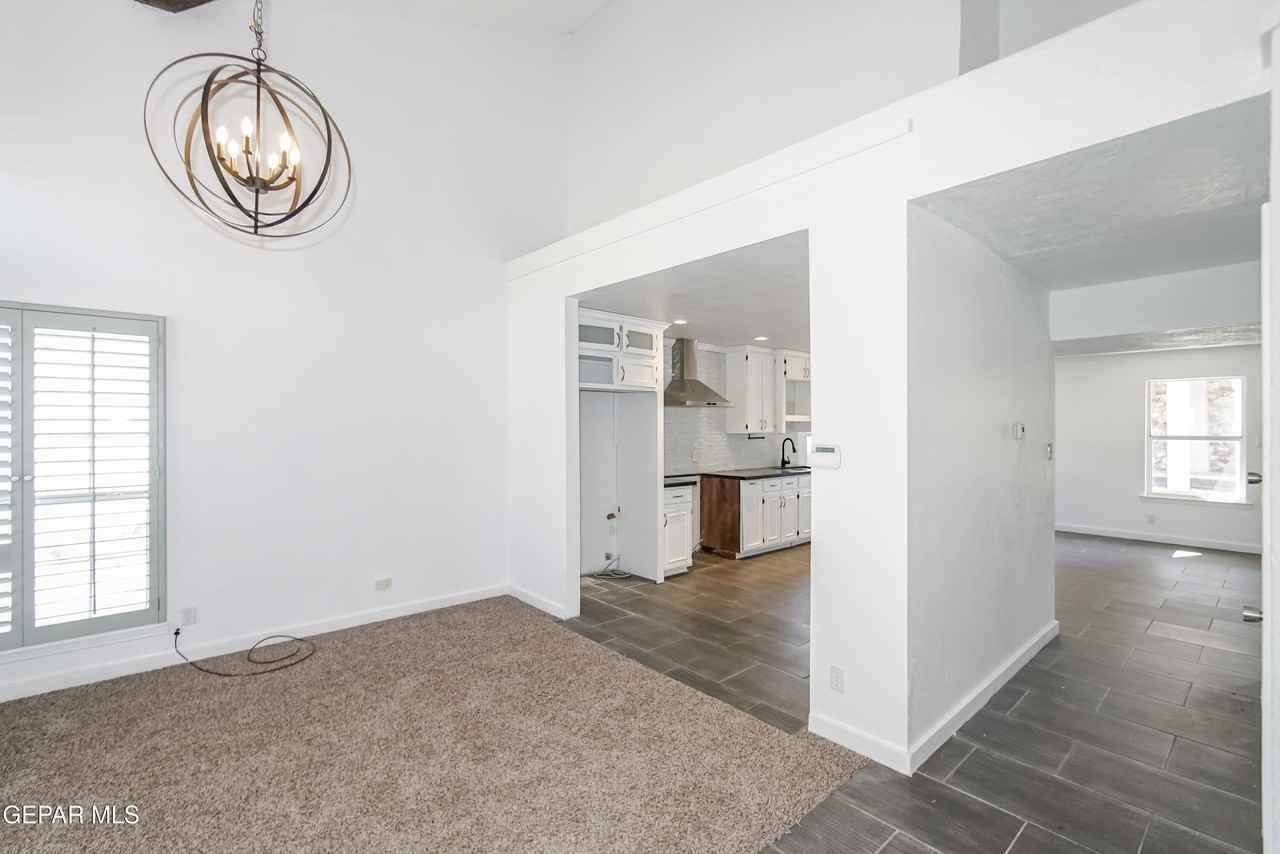 908 Los Pinos Way - Photo 5 of 37