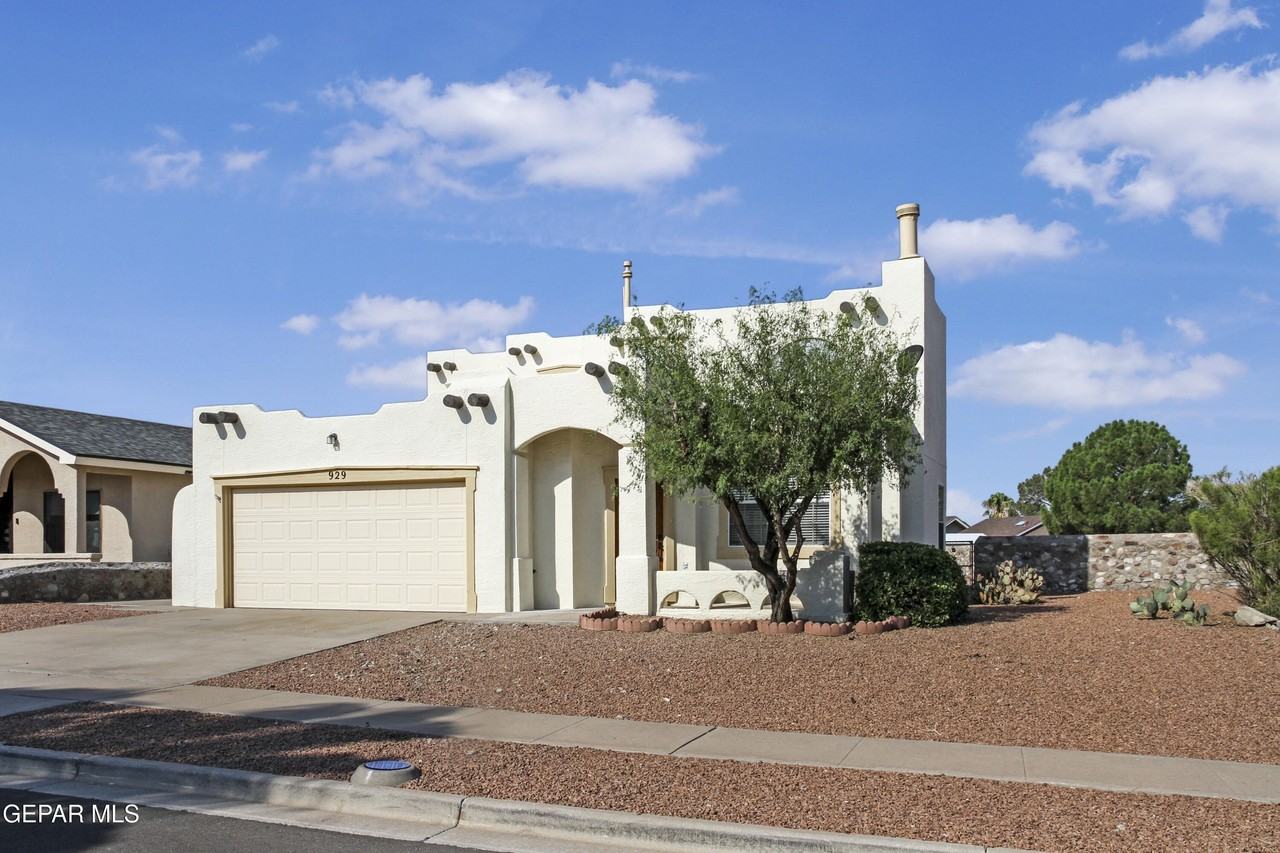 929 Totonaca Ln - Photo 2 of 29