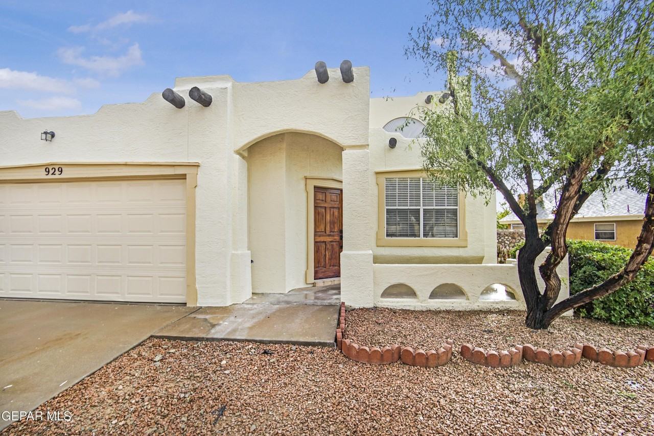 929 Totonaca Ln - Photo 3 of 29