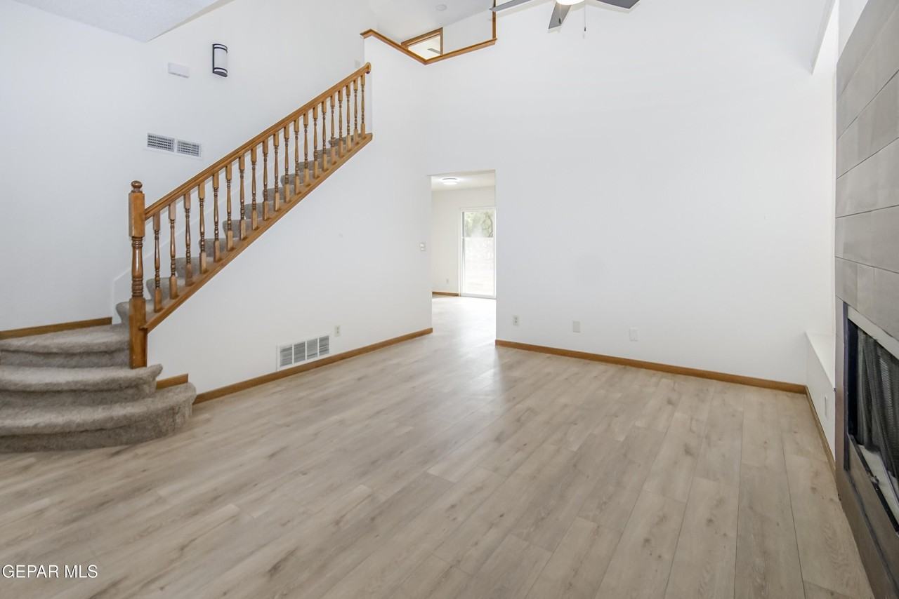 929 Totonaca Ln - Photo 5 of 29