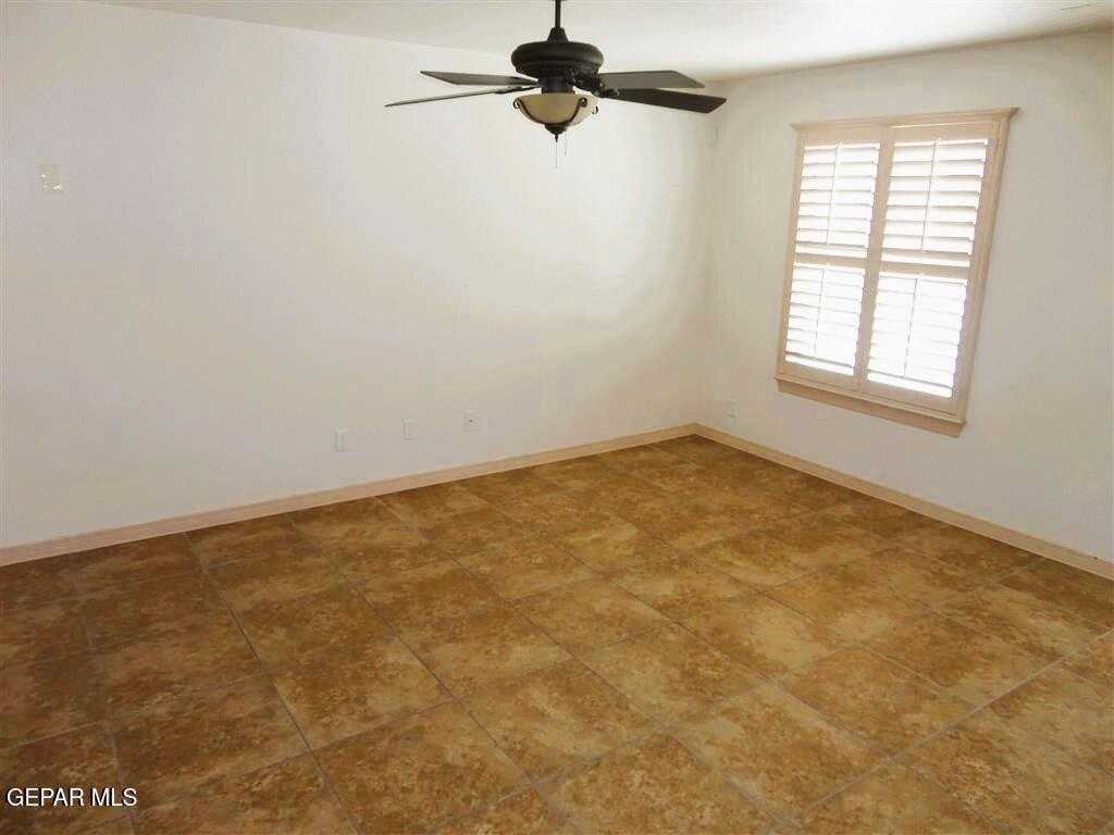 2809 Tag Rock Pl - Photo 2 of 25