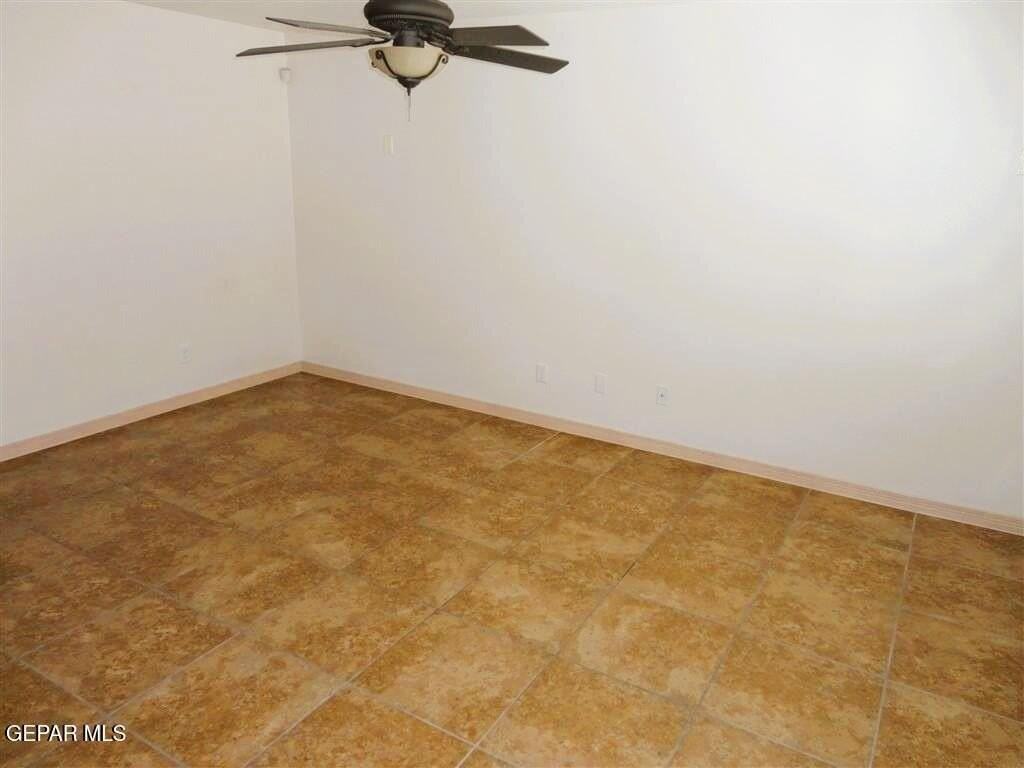 2809 Tag Rock Pl - Photo 3 of 25