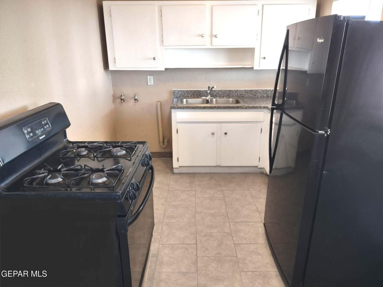 8724 Polaris St - Photo 7 of 22