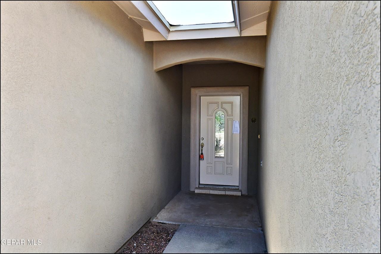 5810 Redstone Mesa Ct - Photo 4 of 42