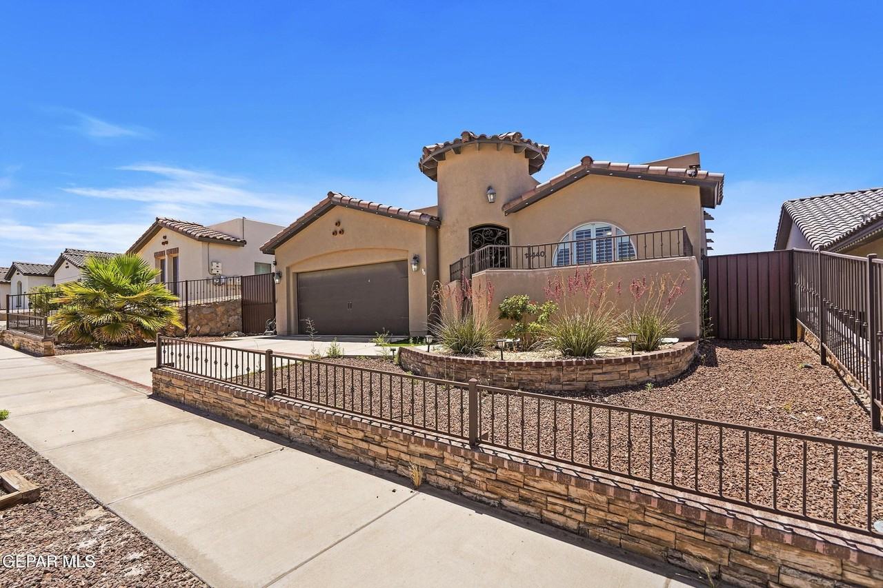 13440 Emerald Ranch Ln - Photo 3 of 30