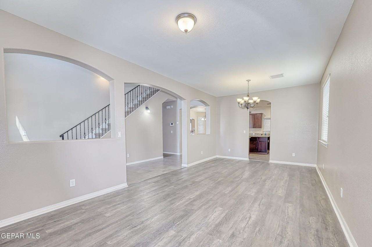 12108 Chapel Hill Rd - Photo 2 of 50