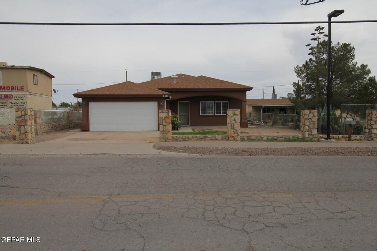 456 Passmore Rd - Photo 2 of 50