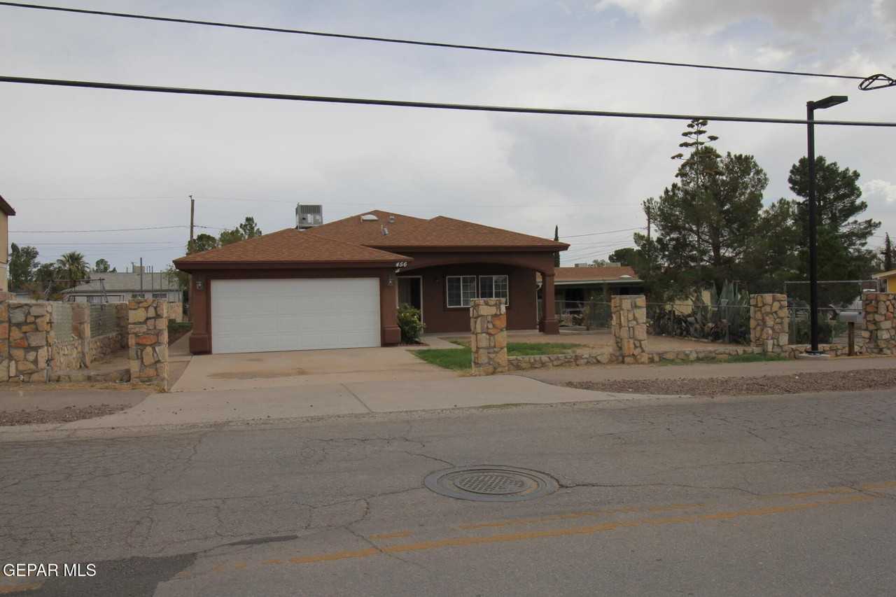 456 Passmore Rd - Photo 3 of 50