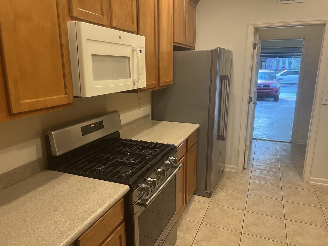 465 Victoria Hills Dr #NA - Photo 4 of 23