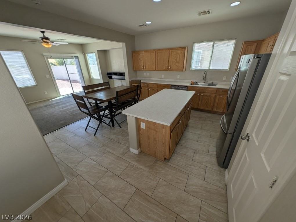 4445 Laguna Garden Ave - Photo 6 of 31